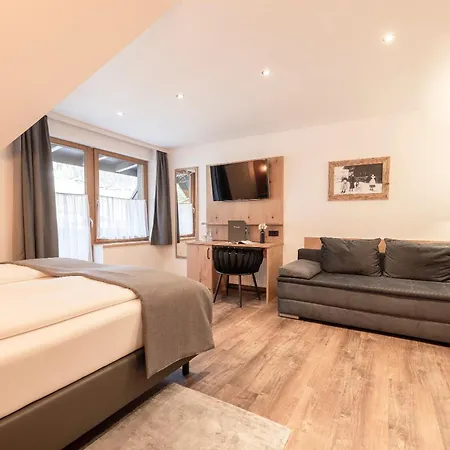 Hotel Alphof Stubaital Hotel 4*