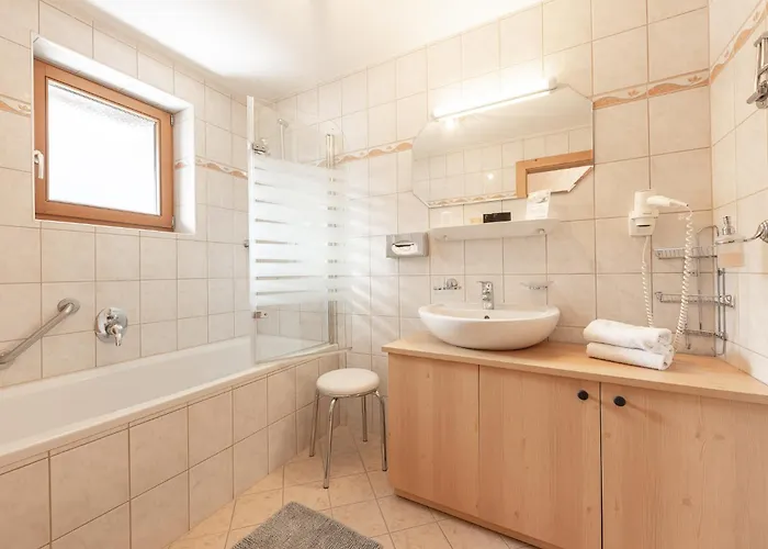 Alphof Stubaital Hotel 4*